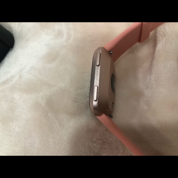 Fitbit Versa 1-Special Rose Gold Edition - Picture 7 of 8